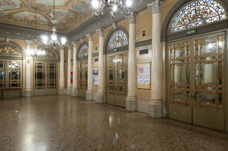 Piacenza, Teatro Municipale, foyer (foto Andrea Scardova, IBC) 2016